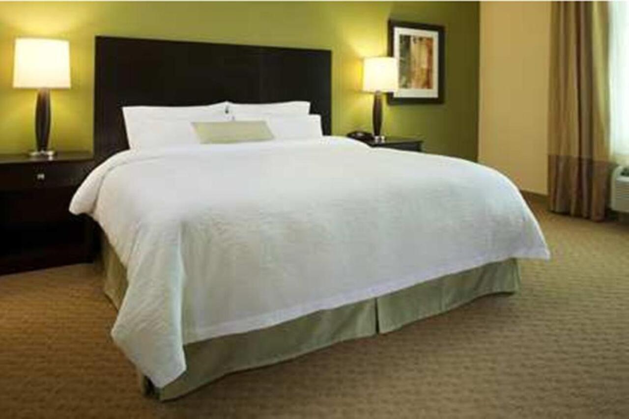 Hampton Inn & Suites Pensacola/I-10 Pine Forest Road Ferry Pass Bagian luar foto