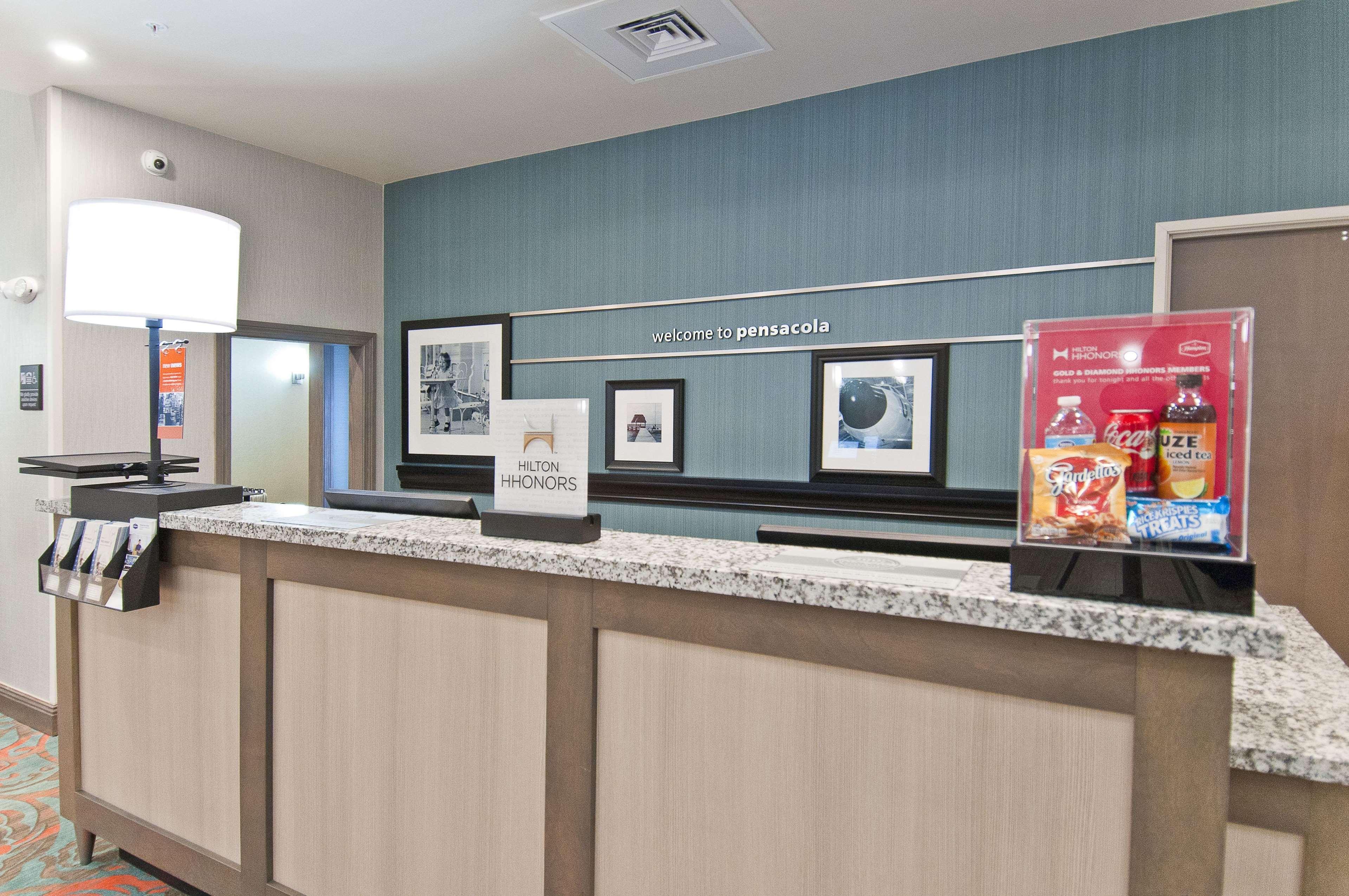 Hampton Inn & Suites Pensacola/I-10 Pine Forest Road Ferry Pass Bagian luar foto